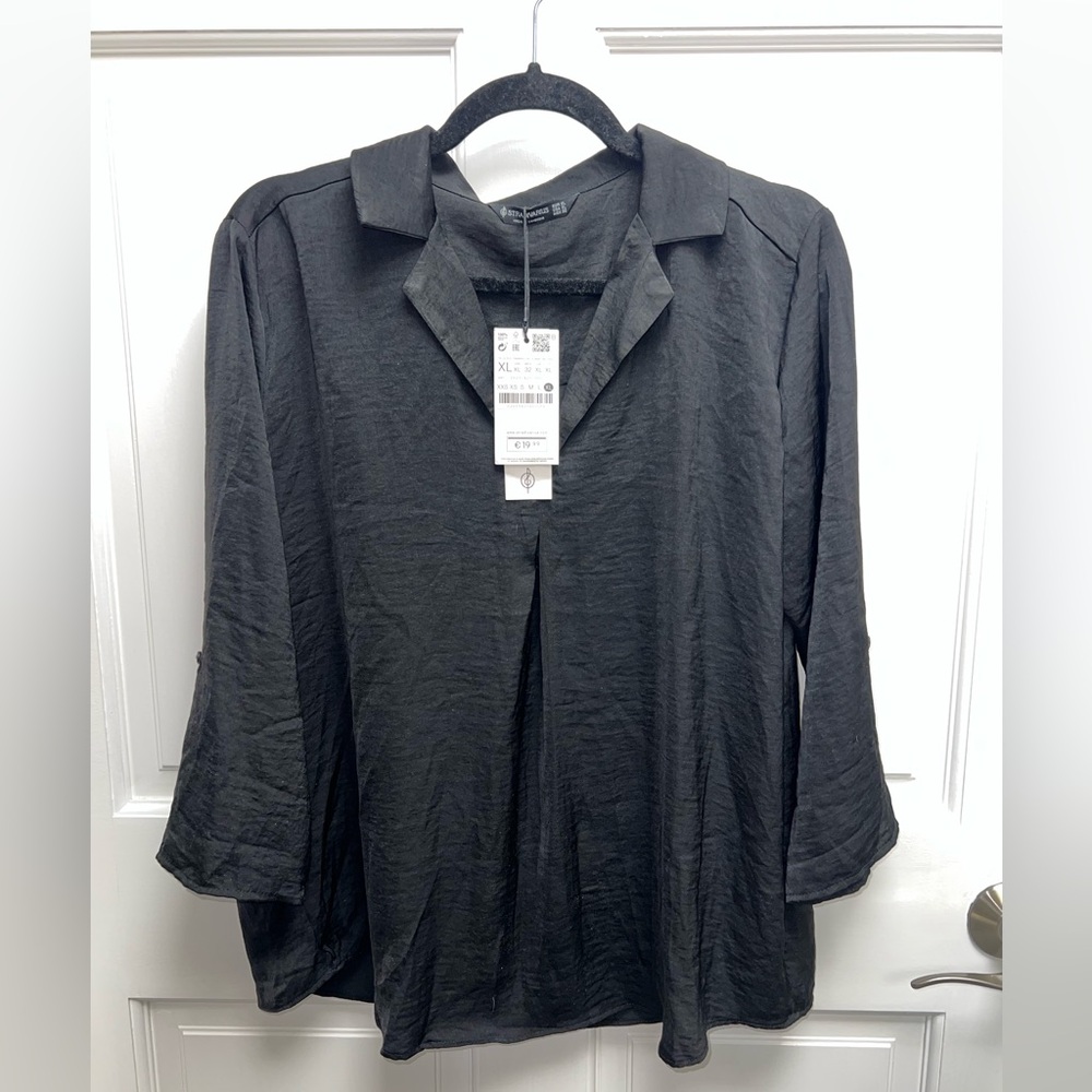 Stradivarius Lightweight Black Blouse with Collar